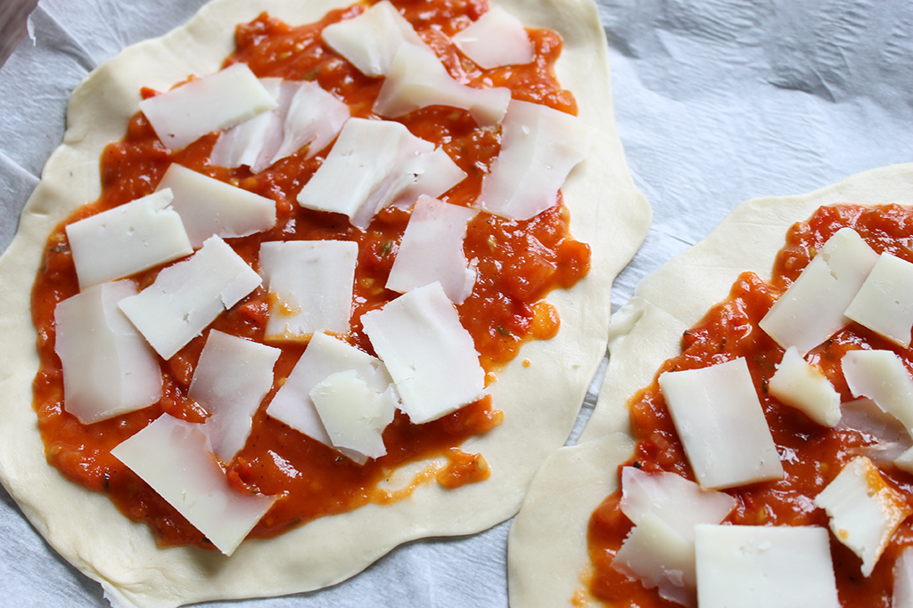 pizza-sauce-tomate-fromage-ossau-iraty